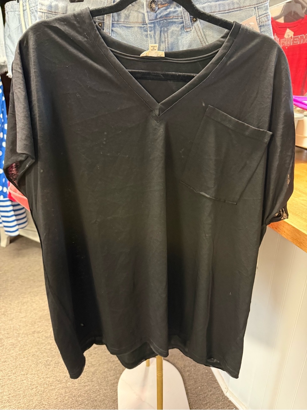 Black Womens Relaxed V-Neck Pocket Shirt